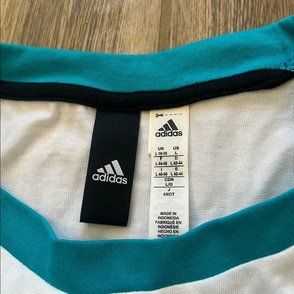 NWOT Adidas White and Teal Raglan Tee - Picture 4 of 7